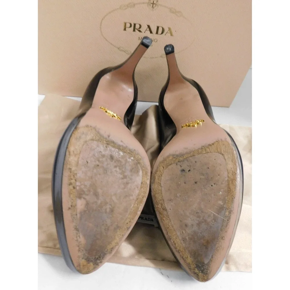 Prada Calzature Donna Black Patent Leather Platform Pumps sz 37.5 w/Box